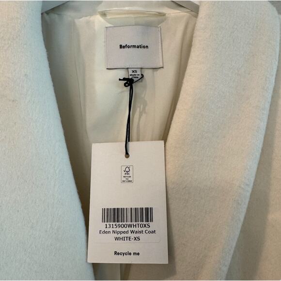 Reformation Eden Nipped Waist Coat White - Picture 10 of 12